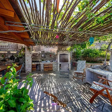 Semesterbostad Vrana Vela Luka